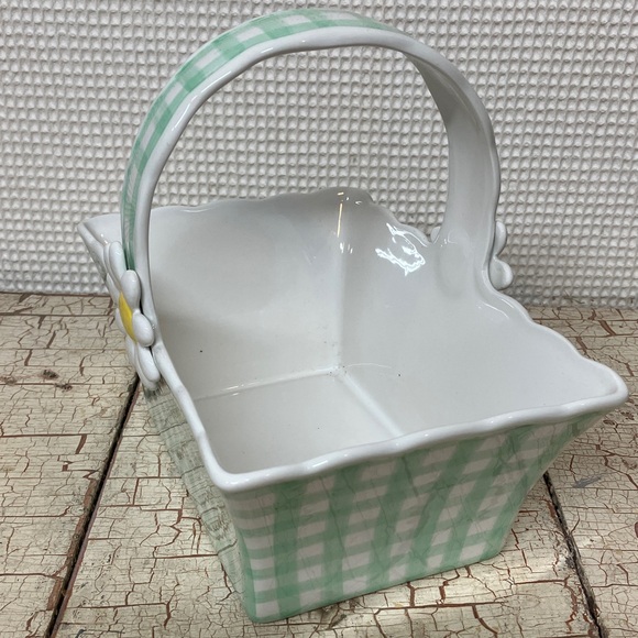 Teleflora Ceramic Basket - Picture 3 of 6